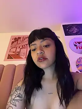 Snapshot of Ashley_Chriss chatting on 11/08/25, 02:23 Ashley Chriss online show from 11/08/25, 02:23