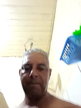 Snapshot of gordonunes chatting on 02/16/26, 02:40 gordonunes online show from 02/16/26, 02:40