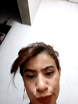 Snapshot of hikary_hall chatting on 12/20/24, 05:04 hikary hall online show from 12/20/24, 05:04