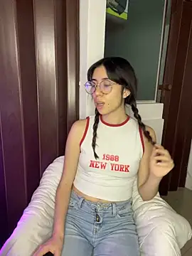 Catyloves online show from 12/13/24, 04:11