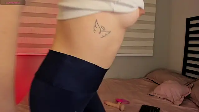 Catyloves online show from 09/17/25, 11:39