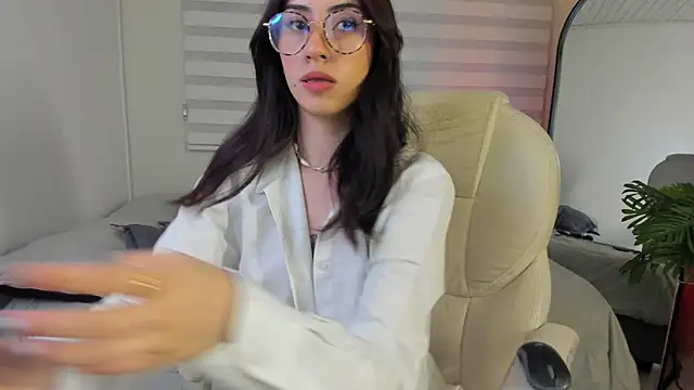 Catyloves online show from 12/20/25, 10:28