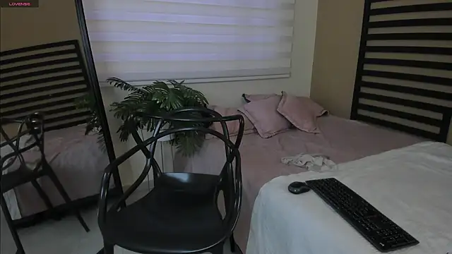 Catyloves online show from 02/06/26, 10:13