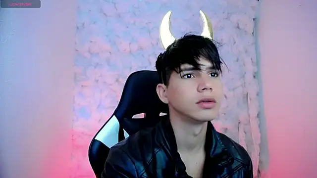 Tayson Rivers online show from 10/19/25, 04:29