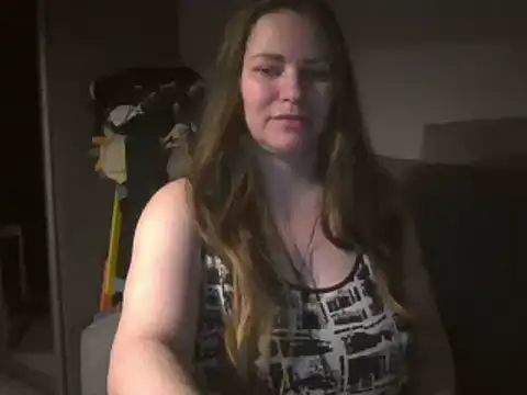 AnnaDiamond1 online show from 02/05/25, 09:40