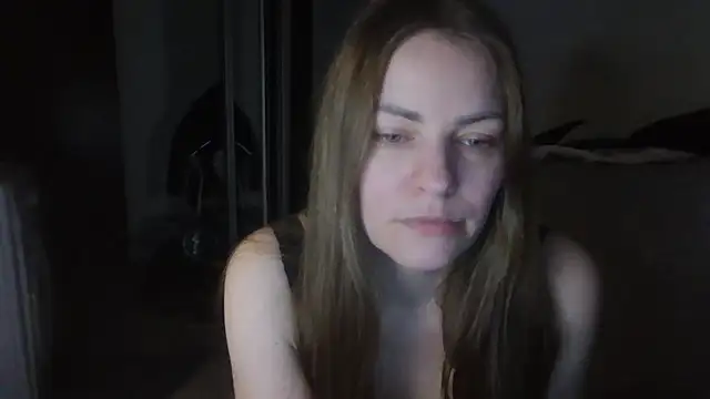 AnnaDiamond1 online show from 04/09/26, 09:42