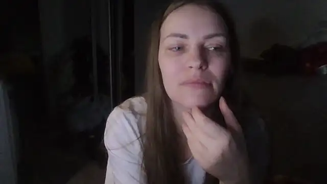 AnnaDiamond1 online show from 04/22/26, 10:44