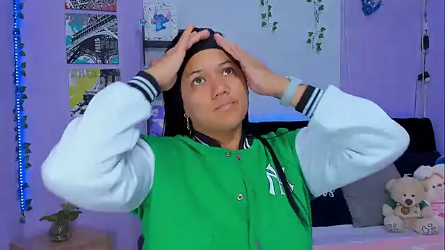 sara mendez2 online show from 02/06/25, 11:37