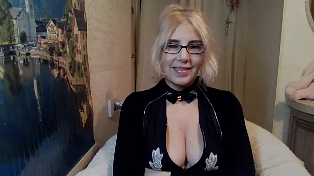 sweet raspberry online show from 01/19/25, 03:21