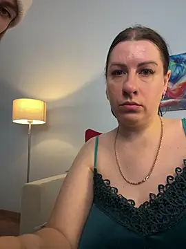 Evelinia online show from 02/18/25, 05:42