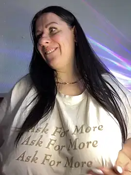 Evelinia online show from 09/25/25, 12:42