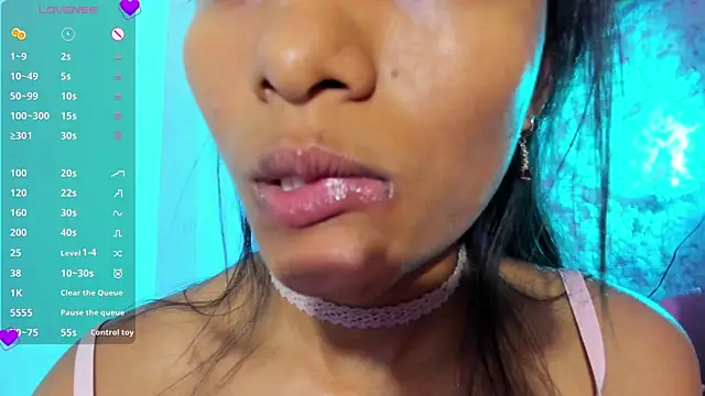 Snapshot of KaattySweet_ chatting on 03/13/25, 01:43 KaattySweet online show from 03/13/25, 01:43