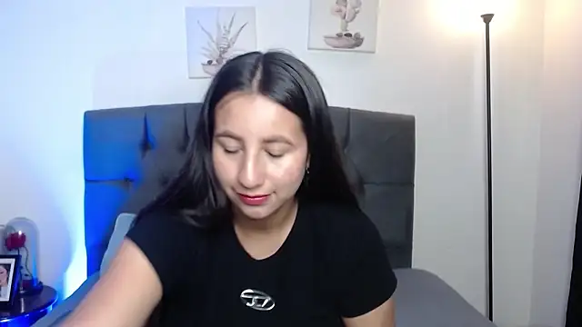 Snapshot of ailyn_miranda chatting on 12/17/25, 07:53 ailyn miranda online show from 12/17/25, 07:53