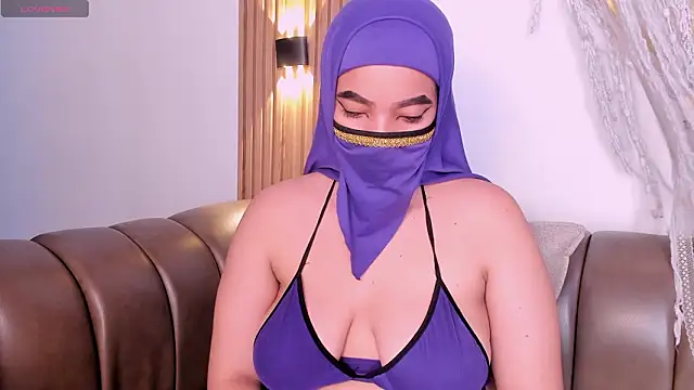 malak nanyy online show from 03/12/26, 12:11