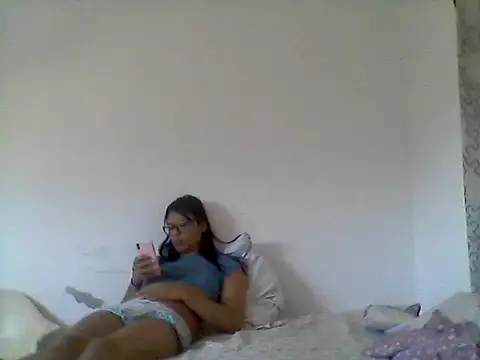 Snapshot of _bahya chatting on 09/10/25, 06:30  bahya online show from 09/10/25, 06:30