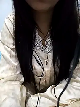 Snapshot of Liyan- chatting on 01/25/25, 12:06 Liyan- online show from 01/25/25, 12:06