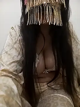 Snapshot of Liyan- chatting on 03/01/25, 12:39 Liyan- online show from 03/01/25, 12:39