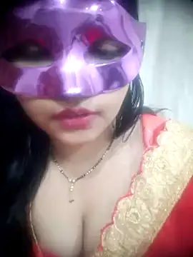 Snapshot of Shivi_shahh chatting on 01/01/25, 05:33 Shivi shahh online show from 01/01/25, 05:33