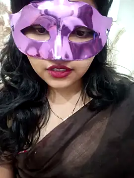 Snapshot of Shivi_shahh chatting on 02/08/25, 05:08 Shivi shahh online show from 02/08/25, 05:08