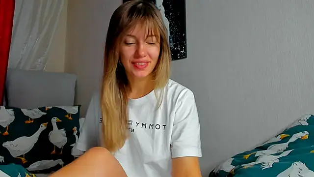 foxy blond online show from 11/03/25, 12:13