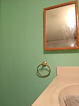 Snapshot of jorwee chatting on 12/10/24, 06:54 jorwee online show from 12/10/24, 06:54