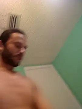 Snapshot of jorwee chatting on 03/22/25, 01:43 jorwee online show from 03/22/25, 01:43