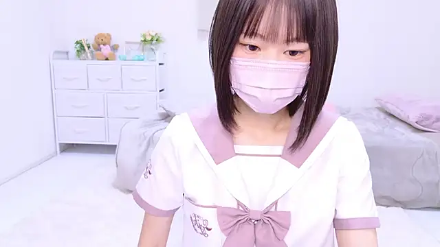 Snapshot of Im_Yu-na chatting on 01/19/25, 12:28 Im Yu-na online show from 01/19/25, 12:28