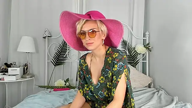 SakuFox online show from 11/20/25, 11:26