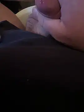 Snapshot of Fjome chatting on 03/26/26, 05:57 Fjome online show from 03/26/26, 05:57