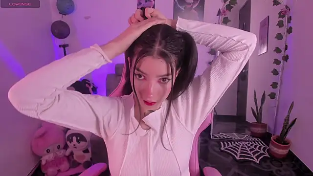 cami mila9 online show from 10/16/25, 09:49