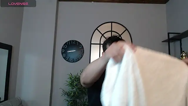 Ian Daviz online show from 02/19/25, 07:48