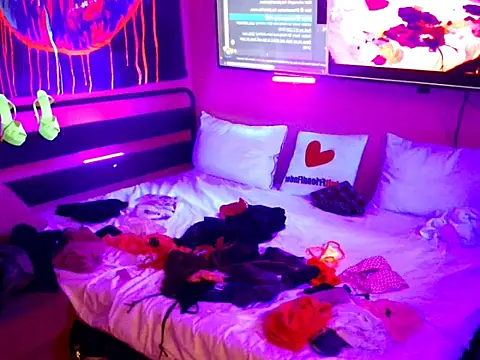 KRYZTALYNXXX online show from 04/04/26, 05:10