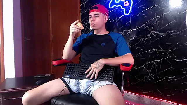 Snapshot of maty_hardx chatting on 01/02/25, 01:40 maty hardx online show from 01/02/25, 01:40