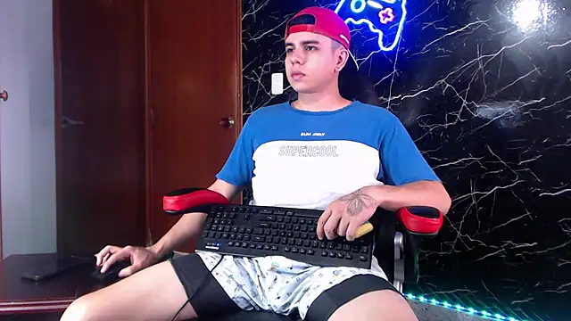 Snapshot of maty_hardx chatting on 01/06/25, 08:18 maty hardx online show from 01/06/25, 08:18