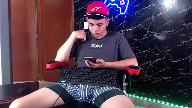 Snapshot of maty_hardx chatting on 01/09/25, 04:49 maty hardx online show from 01/09/25, 04:49