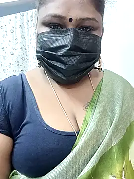 Snapshot of simran21 chatting on 01/08/25, 02:56 simran21 online show from 01/08/25, 02:56