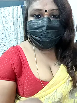 Snapshot of simran21 chatting on 01/18/25, 06:10 simran21 online show from 01/18/25, 06:10