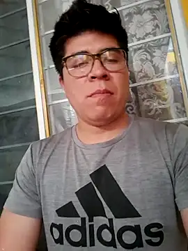Snapshot of strokvic chatting on 05/18/26, 11:21 strokvic online show from 05/18/26, 11:21