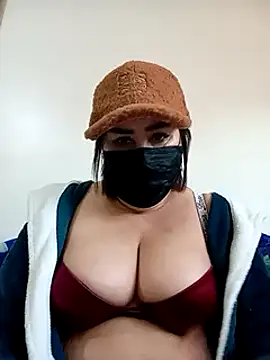 Snapshot of Jawahir-pretty-women chatting on 01/15/25, 09:45 Jawahir-pretty-women online show from 01/15/25, 09:45