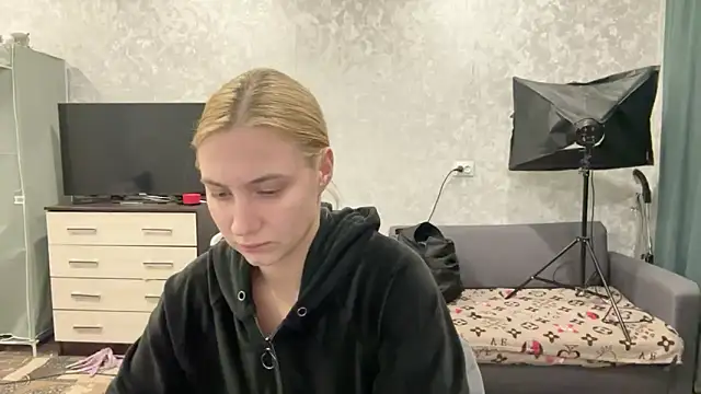 AnneBall online show from 01/22/25, 05:06