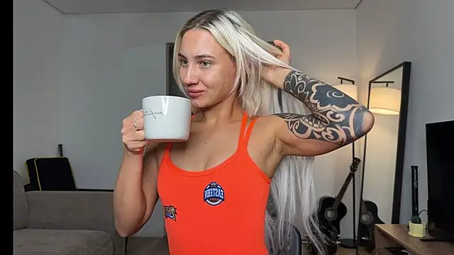 AnneBall online show from 10/08/25, 02:04