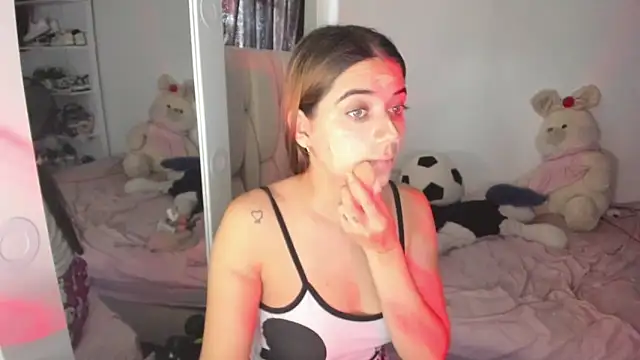 KittyKlum online show from 04/21/26, 05:39