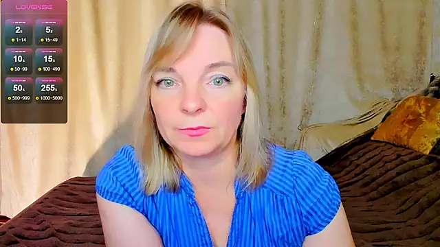 Snapshot of Regina__blue chatting on 09/12/25, 06:41 Regina  blue online show from 09/12/25, 06:41