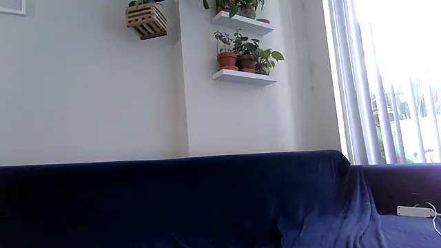 Snapshot of badblondebunny chatting on 09/18/25, 08:44 badblondebunny online show from 09/18/25, 08:44