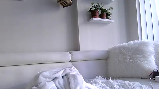 Snapshot of badblondebunny chatting on 10/06/25, 09:45 badblondebunny online show from 10/06/25, 09:45