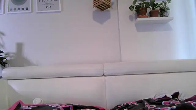 Snapshot of badblondebunny chatting on 10/08/25, 08:50 badblondebunny online show from 10/08/25, 08:50