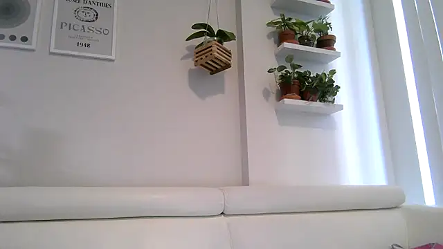 Snapshot of badblondebunny chatting on 10/15/25, 05:57 badblondebunny online show from 10/15/25, 05:57