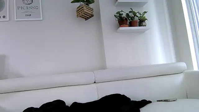 Snapshot of badblondebunny chatting on 10/29/25, 06:20 badblondebunny online show from 10/29/25, 06:20