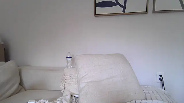 Snapshot of badblondebunny chatting on 12/02/25, 05:41 badblondebunny online show from 12/02/25, 05:41