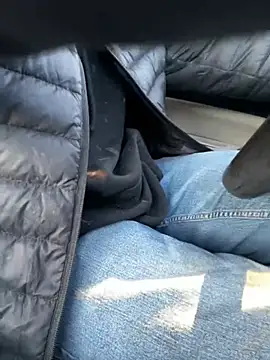 Snapshot of SmokingSloth chatting on 02/21/25, 01:22 SmokingSloth online show from 02/21/25, 01:22